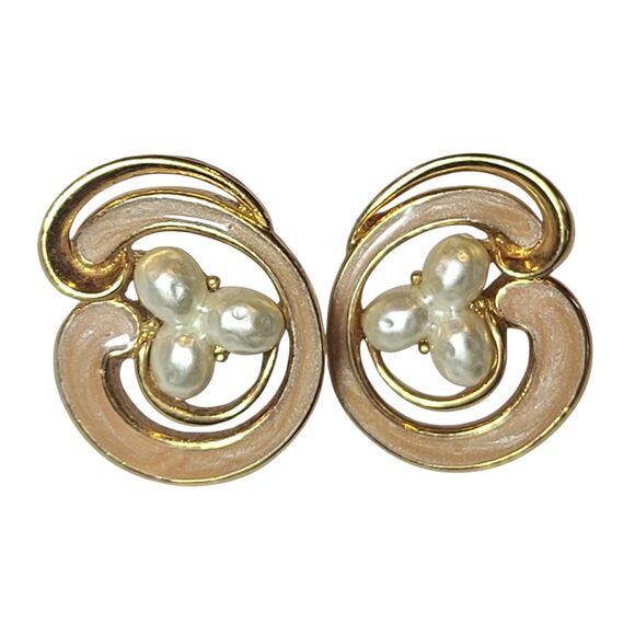 Vintage 80's 90's AVON Gold Tone Peach Enamel Faux Pearls Pierced Earrings - Picture 7 of 7